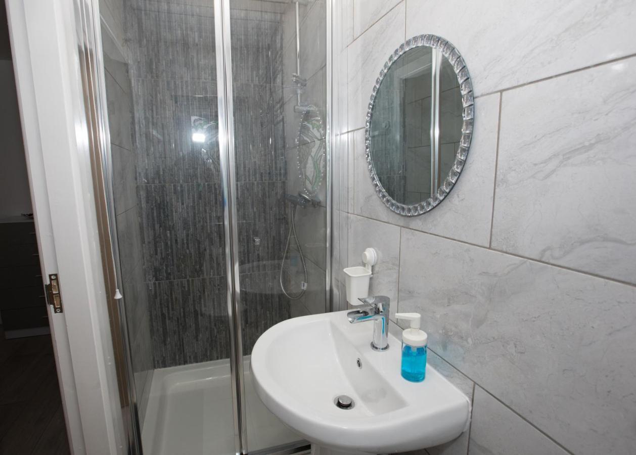 Comfortable Stays - Shirley, Solihull Kültér fotó